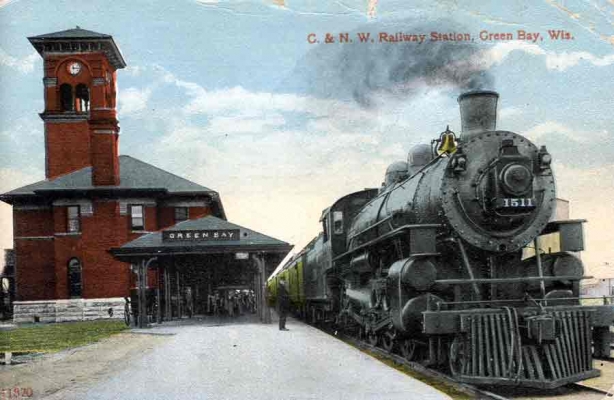 Depot  Green Bay, WI
Eastbound train at the Green Bay depot.  Postcard was mailed in 1918.  Collection of Jim H. Yanke.


