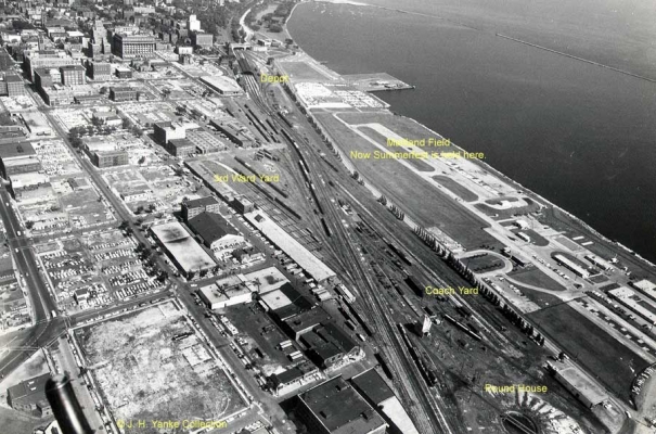 Overview of Milwaukee
Milwaukee station and yards.  C&NW PR Dept photo, 1960.  Submitted by J. H. Yanke
Keywords: Milwaukee depot
