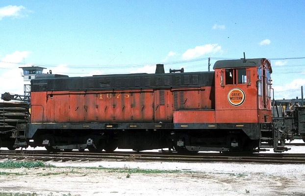 DS-4-4-1000  1075  Oelwein, IA
Baldwin unit 1075 at Oelwein, IA during May, 1973.  This unit was former CGW #39 and was rebuilt into yard slug #BU-18 during January, 1974.  Mike Guss collection
Keywords: 1075  Oelwein, IA