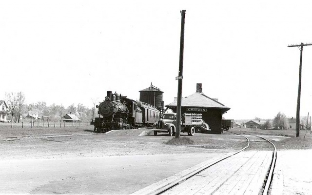 Crandon, WI
Class S engine 811 is ready to depart Crandon with the mixed train for Pelican Lake.  Photo taken in 1940.  C&NW Historical Society Archive collection


Keywords: Crandon, WI