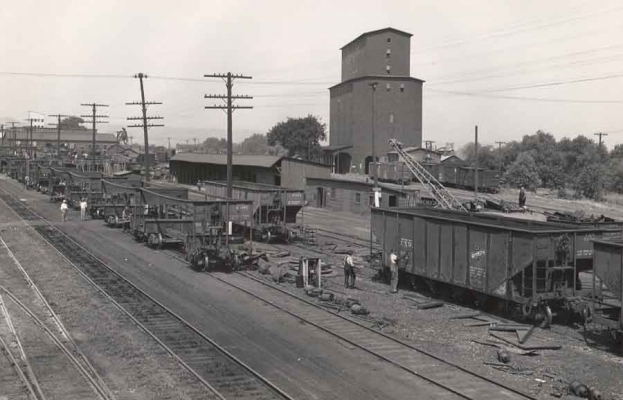 Repair Track  Winona, MN
The hopper cars in the foreground are being stripped for rebuilding.  C&NW Public Relations photo, 8-2-1947.  C&NW Historical Society Archives collection.


Keywords: repair Winona hopper